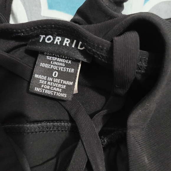 Torrid top - Picture 2 of 2